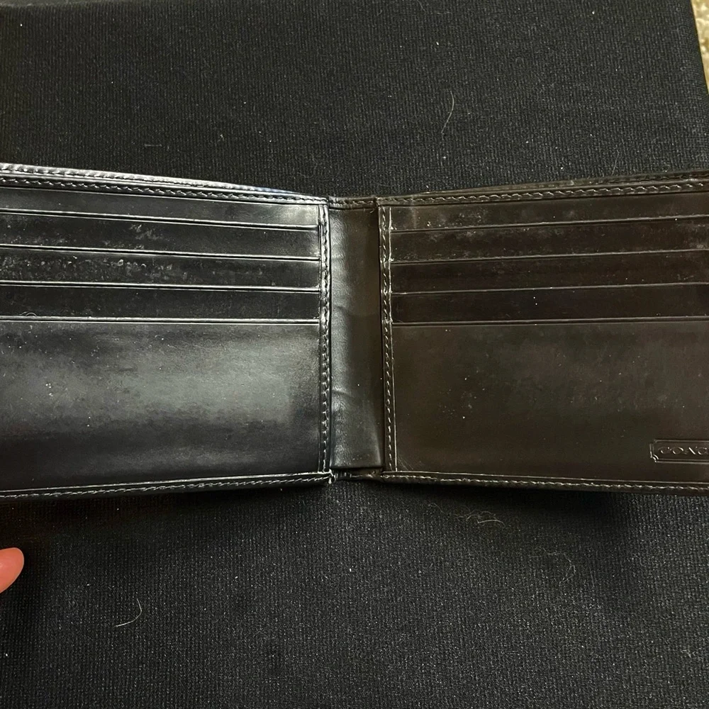 Men's COACH Smooth CALFSKIN Black LEATHER Bi-Fold WALLET #4685